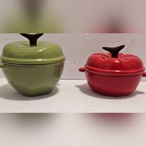 Technique Apple & Tomato Shaped Covered Bakers Red Green Ceramic Lot 2
